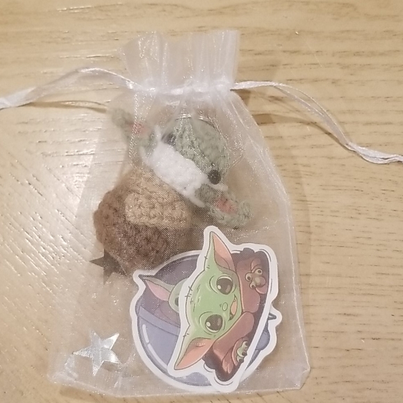 Baby Alien Keychain - Picture 8 of 10